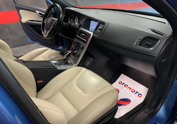 Volvo V60 cena 45500 przebieg: 210000, rok produkcji 2014 z Skaryszew małe 172
